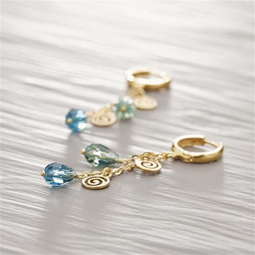 VOY POR VERANO. Pendientes colgantes con cristal menta